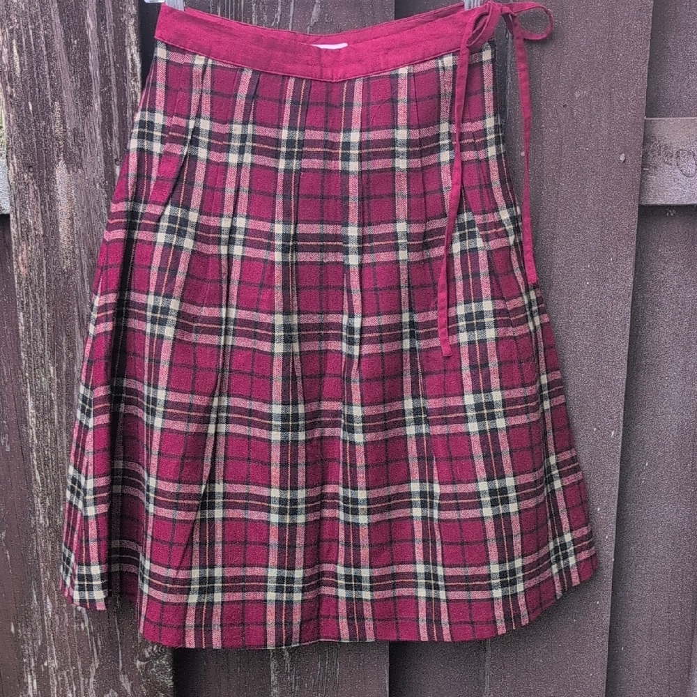 Plaid A-Line Skirt in Red and Black